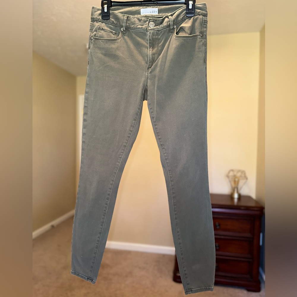 LOFT - Sage Green Skinny khakis - Size 6